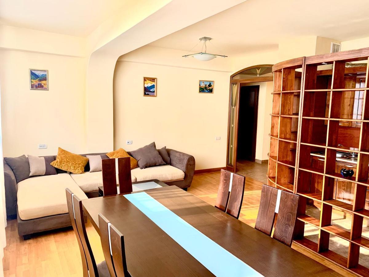Apartment Amiryan Γιερεβάν Εξωτερικό φωτογραφία